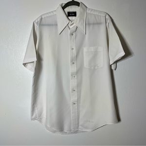 Vintage JC Penney, No Iron Short Sleeve Button Down. Size 16.5. Good used cond!